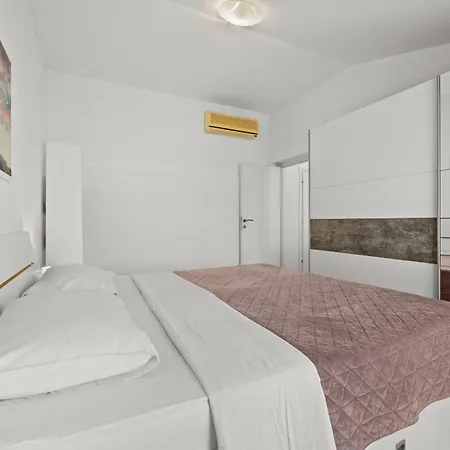 Apartment Anka *